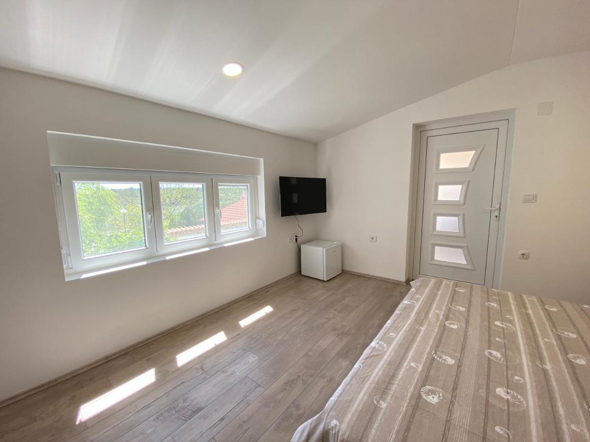 Guest Accommodation Grozdanic Dubravice Екстер'єр фото